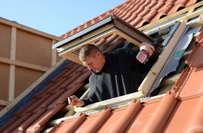 Pose de fenêtres de toit Velux aux Omergues